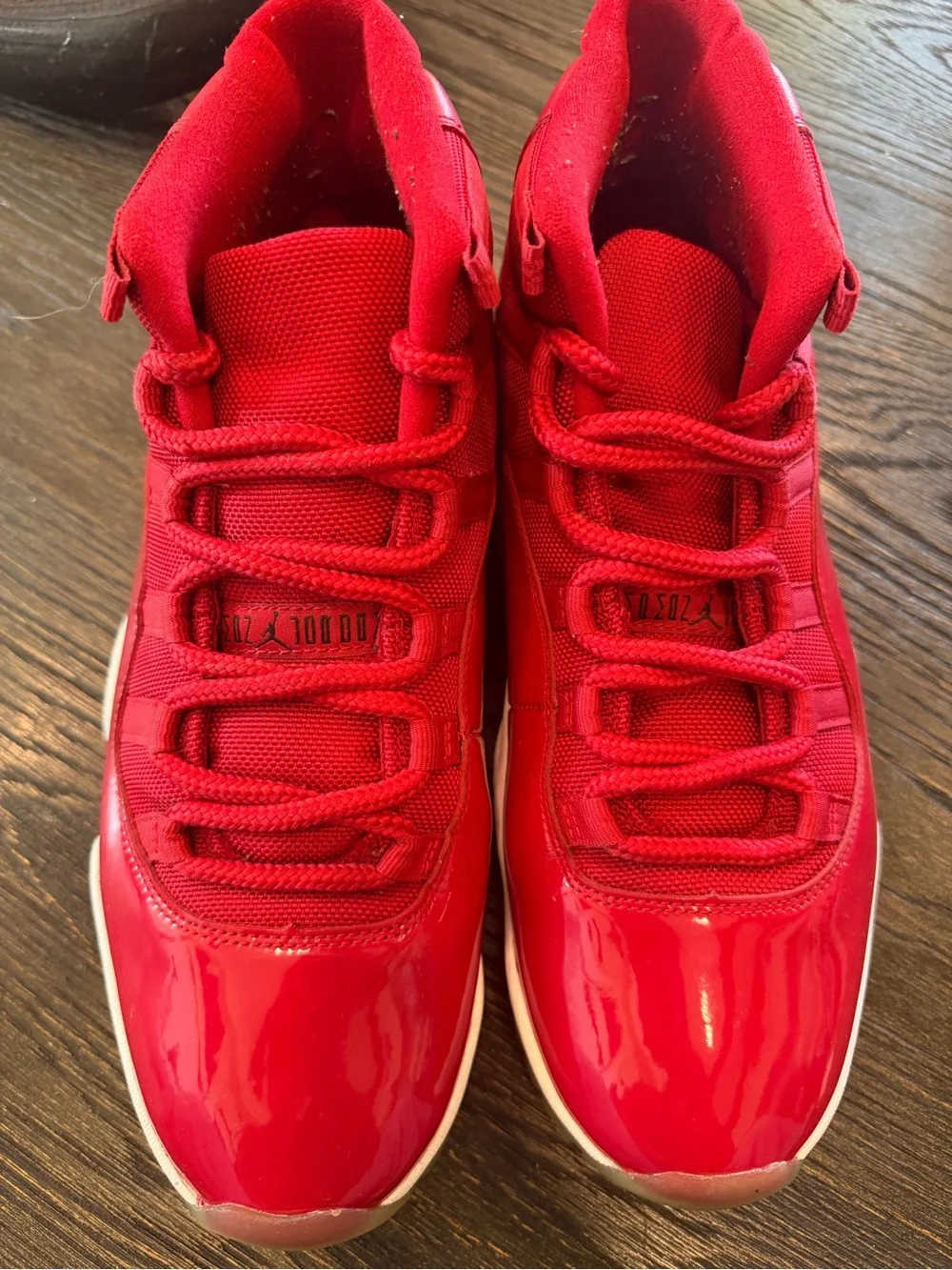 Air Jordan 11 Win Like '96 Retro High Size 10.5 Mens Red Sneakers